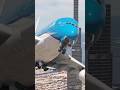 KLM A380: Approach to Dubai International Airport via the Burj Khalifa
