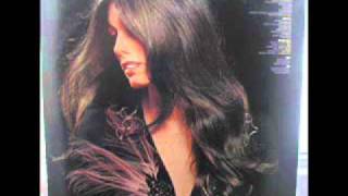 Watch Emmylou Harris Burn That Candle video