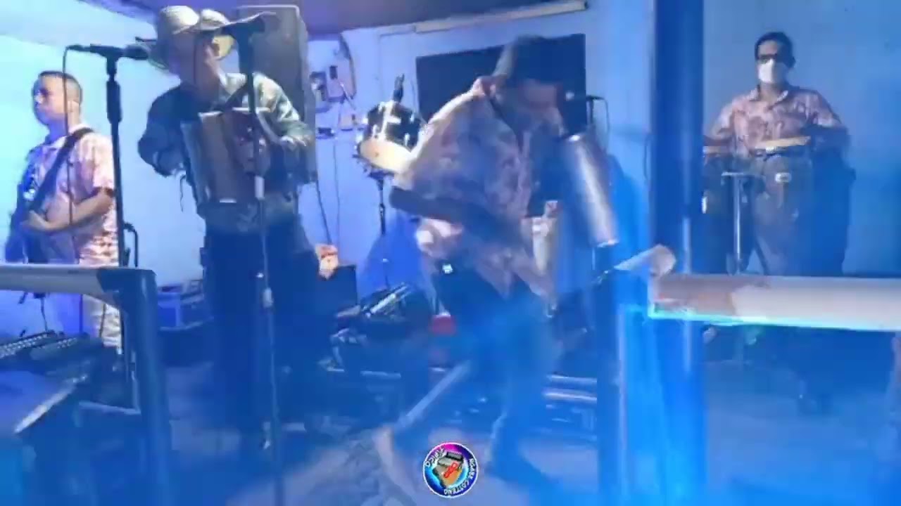 LESLY SANTAMARÍA/ ILUSIÓN DE UN PRIMER AMOR