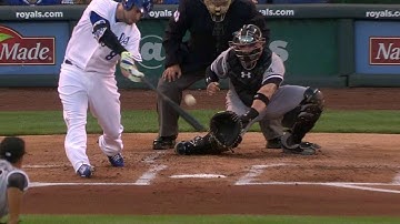 CWS@KC: Moustakas lines his 100th double of career