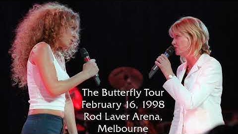 Mariah Carey, Olivia Newton-John - Hopelessly Devoted To You, Melbourne 1998 (Fixed Audio)