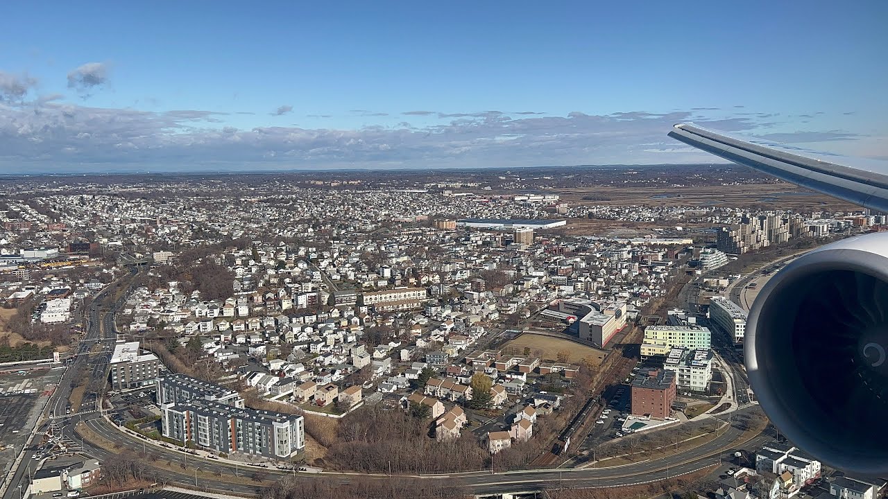 [4K] ICN-BOS Korean Air Boeing 777-300ER Landing at Boston Logan International Airport
