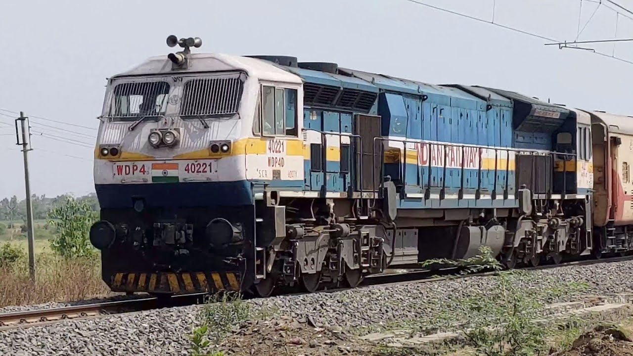 07855 Akola - Purna Passenger Train with Gooty WDP4D Locomotive | Train Videos Indian Railway 