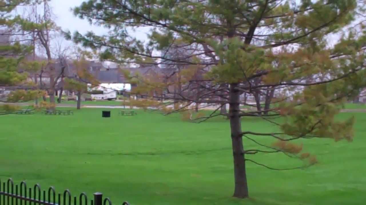 Picnic area near the Falls in Niagara Falls