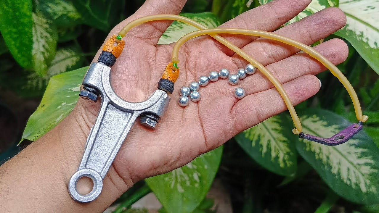 How to make a catapult from a connecting rod #shorts #slingshot