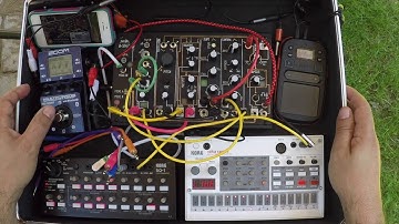 Beefy 0-coast voice in briefcase doing four to the floor | Volca sample | SQ-1