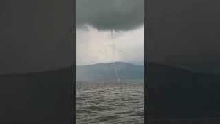 *⚠️ #Tromba ?  #en #el #Lago #de #Chapala, #Jalisco, que imágen tan impresionante ?⚠️*
