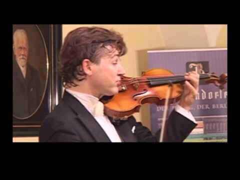 Manrico Padovani - Paganini's -ORIG FINGERINGS- Capriccio n. 21 in A major live in Vienna 10 of 11