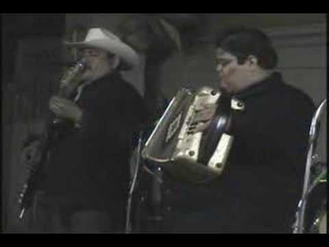 COBARDEMENTE (EN VIVO)