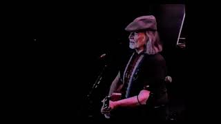 Good Hearted Woman - Willie Nelson - 2010 (Live at the Greek Theatre)