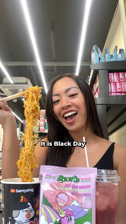 black and pink food at the korean convenience store 🖤🩷 #shorts