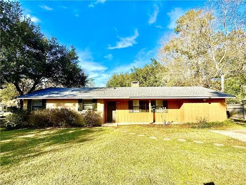 124 COUNTRY CLUB Drive, Covington, LA home video tour