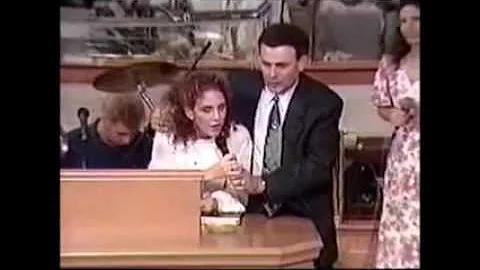 Holy Spirit falls as Allison Ward gives her testim...