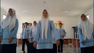 Ice breaking  tangan diputar putar (cipt om sinung) by OSIS MTs Negeri Kota Depok