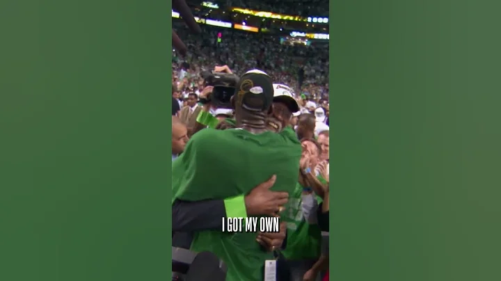 Paul Pierce & KG share a moment with Bill Russell ...