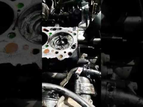 Mitsubishi L200 engine 4D56 (mechanical failure) - YouTube