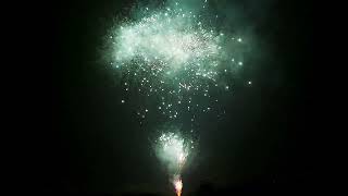 Fejerverkas Mega 98 98 Shots 30Mm Megafireworks