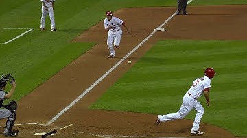 MIA@STL: Carpenter breaks a scoreless tie with a bunt