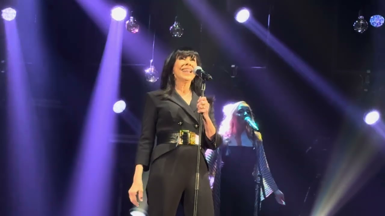 גלי עטרי - סתיו ישראלי (היכל התרבות ת״א - 06.03.24)