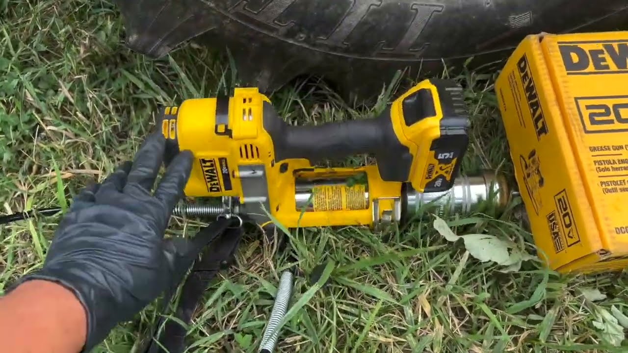 Dewalt Battery Grease Gun review