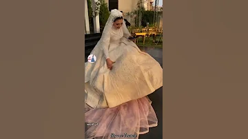 شوفو تحت فستان العروس شوفي 