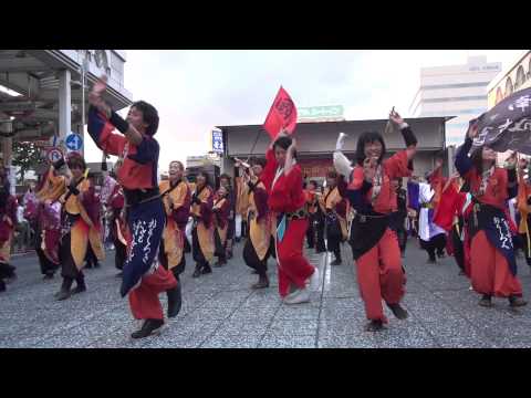 YOSAKOIぶち楽市民祭2013（みずほ銀行前銀座西会場）　総踊り　ぶち笑え！