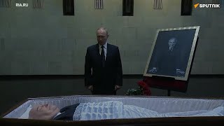 プーチン大統領、ゴルバチョフ元ソ連大統領に告別