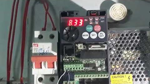 Bài 4: Điều khiển tốc độ động cơ thông qua điều khiển tần số biến tần E700 bằng biến trở