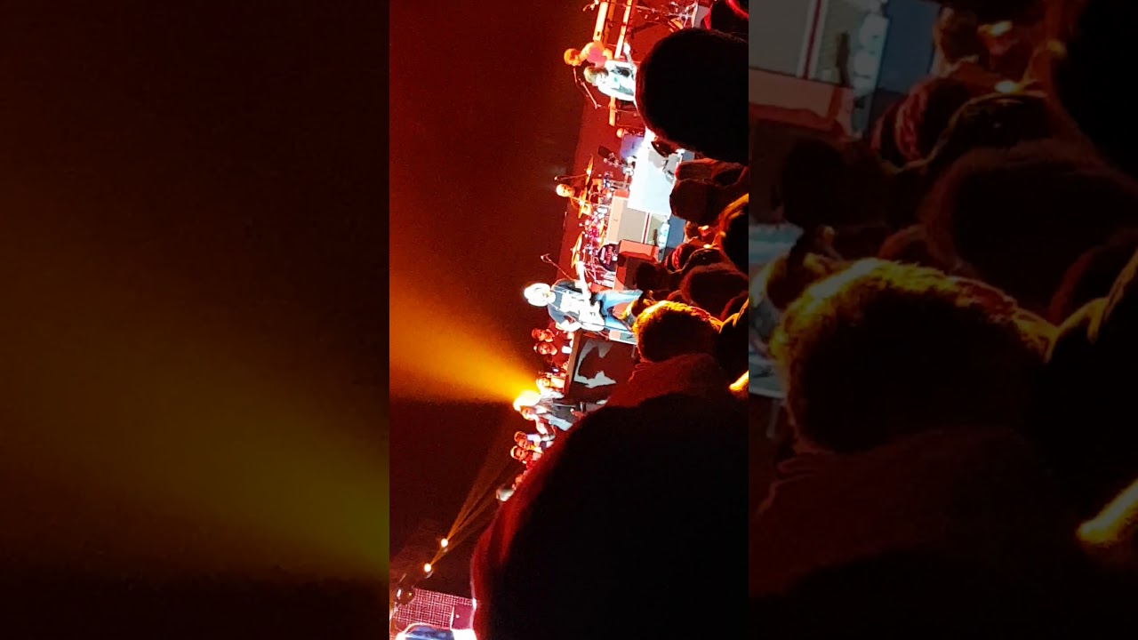 Brad Paisley sings guitars and cadillacs saskatoon sk YouTube