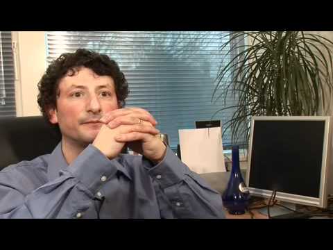 Whats The Difference Between Stage Hypnosis & Hypnotherapy?
