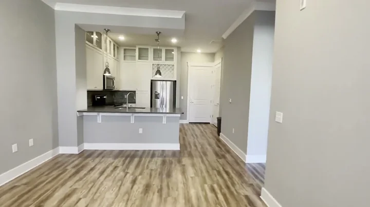 Premium One Bedroom Apartment (TOP FLOOR)