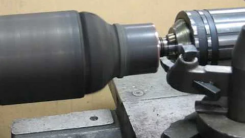 TURNING A COMMUTATOR ON A GENERATOR ARMATURE tubal...