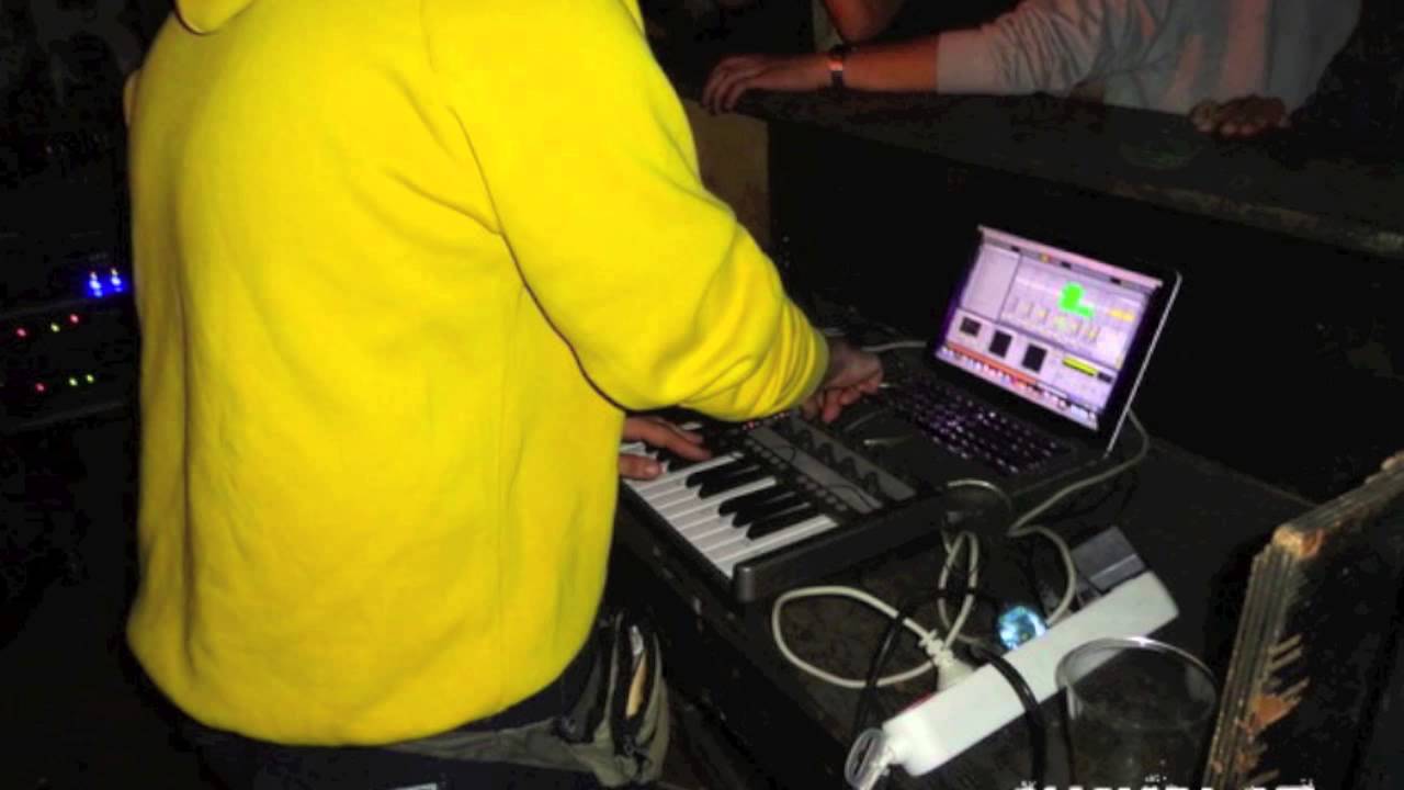 PLAYSHOCK (S. M. E.)