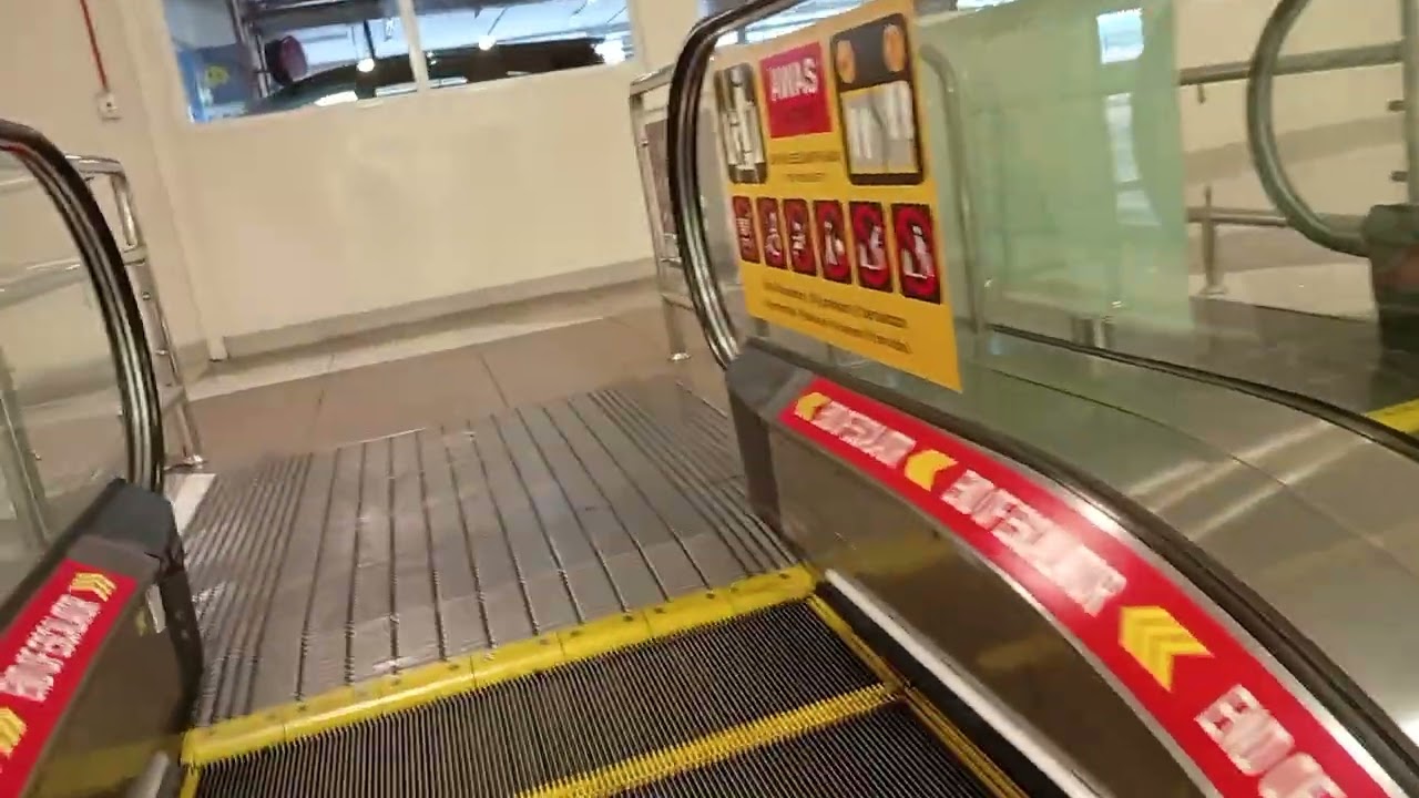 Hitachi Escalators at AEON Shah Alam (2 out of service)
