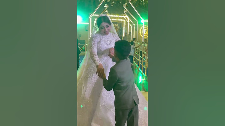 اخوها الصغير فجائها يوم فرحها ♥️♥️♥️ #wedding #bridesmaids #explore #bridemaid #foryou #اكسبلور