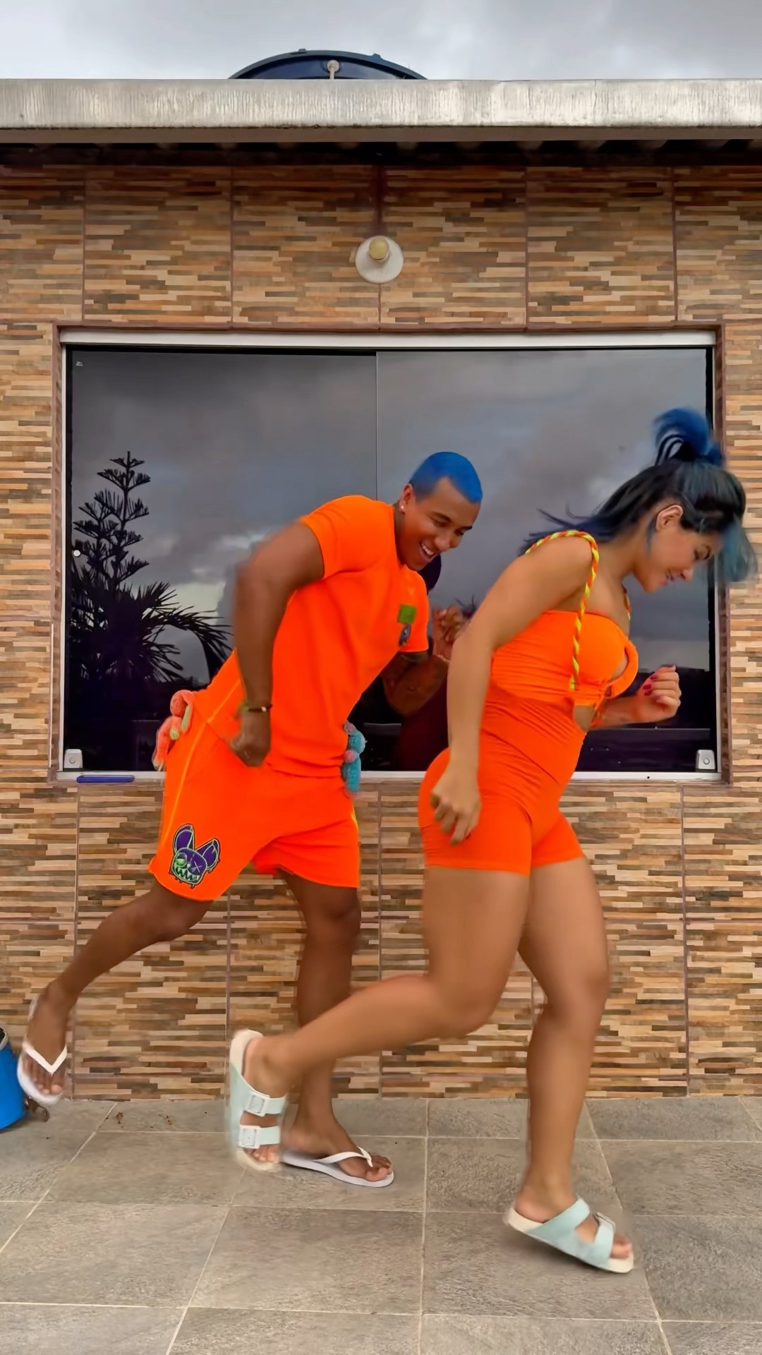 This vibe! ?❤️‍? @ApolloSant #dance #entertainment