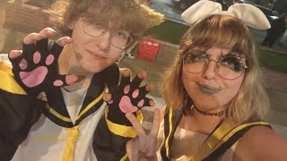 Halloween Vlog as Gyaru Kagamine Rin!
Come with us to a Halloween party!
Short random vlog because our costumes were nice
Len: aarourii
Mikan: @vocalloydOo
Maki: m00n_c0spl4ys on ig
Others: not sure/private accs
I was an Ishoku Hada Gyaru btw, my face paint is just not really vibrant aaaaa
#vocaloid #cosplay #halloween2025 #projectsekai #danganronpa Halloween Vlog as Gyaru Kagamine Rin!