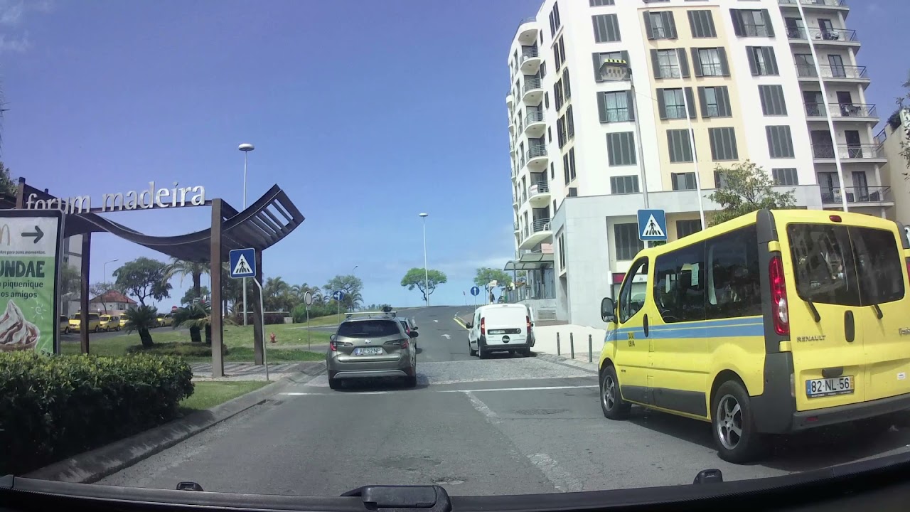 Estrada Monumental -  AV do Amparo (Funchal) Ilha da Madeira - Portugal