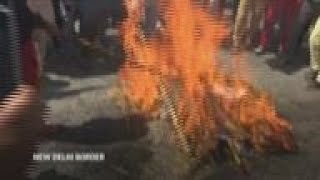 Indian farmers protest new laws with road block