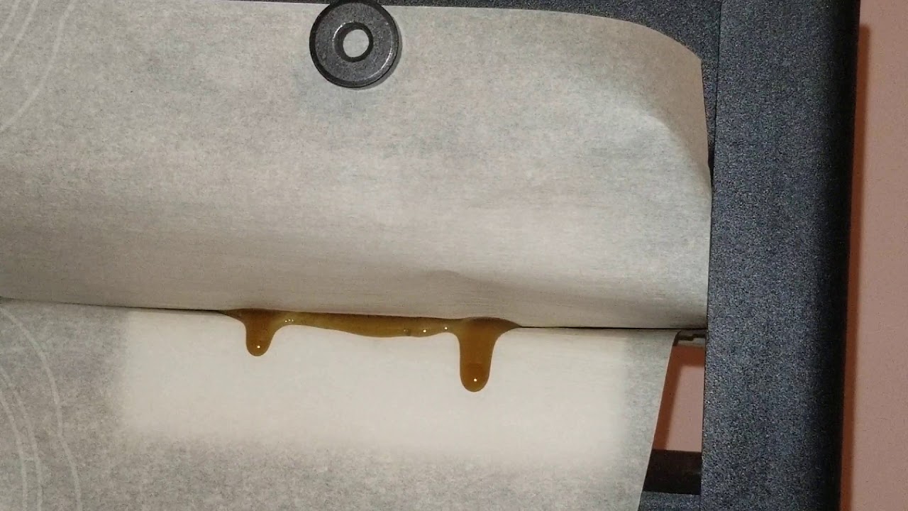 Pressing 6 grams of dry sift hash into 3.1 grams of rosin with my HP02 mini rosin press!