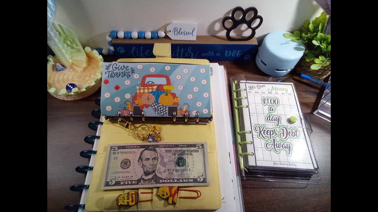 Thanksgiving Collaboration with Freebie/Saving Money.