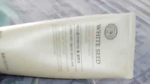 White seed exfoliating foam cleanser review năm 2024
