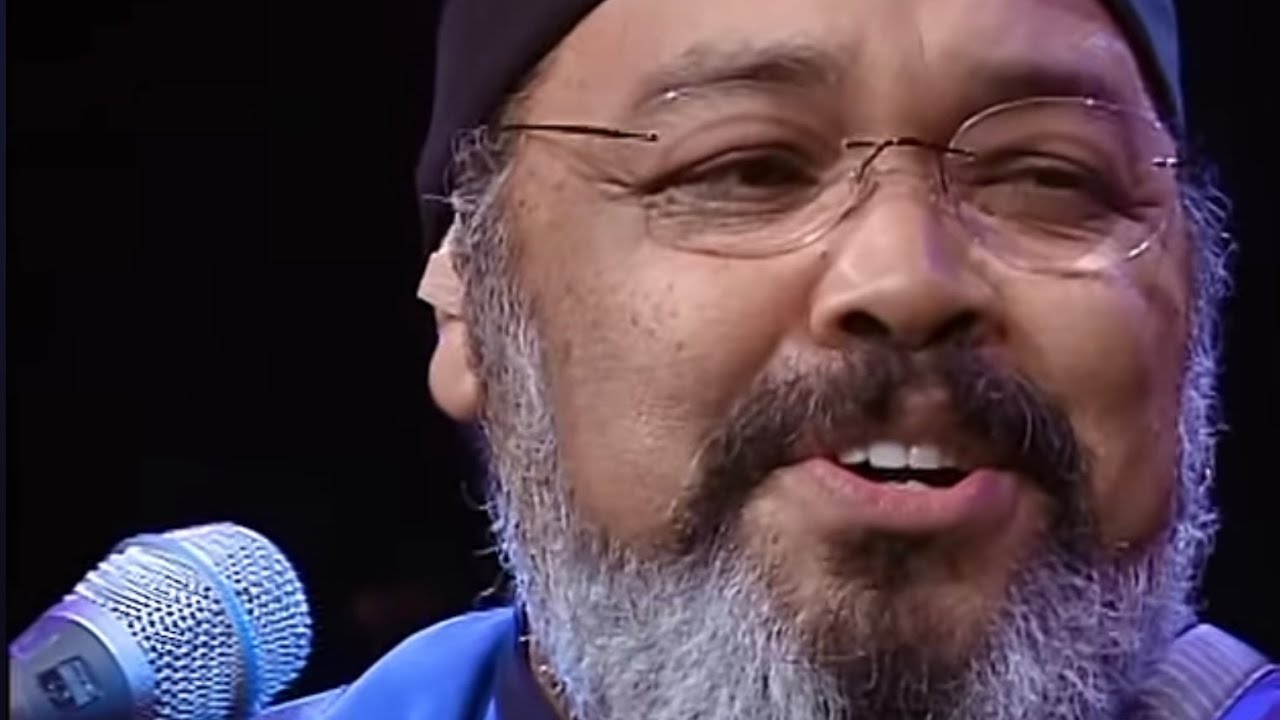 Jorge Aragão - Encontro das águas (ft. Jorge Vercilo) auf YouTube ansehen Jorge Aragão - Encontro das águas (ft. Jorge Vercilo) auf YouTube ansehen