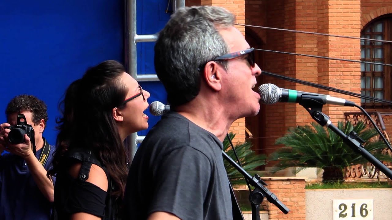 Arnaldo Brandão e Banda Hanói-Hanói cantam Algumas Mulheres