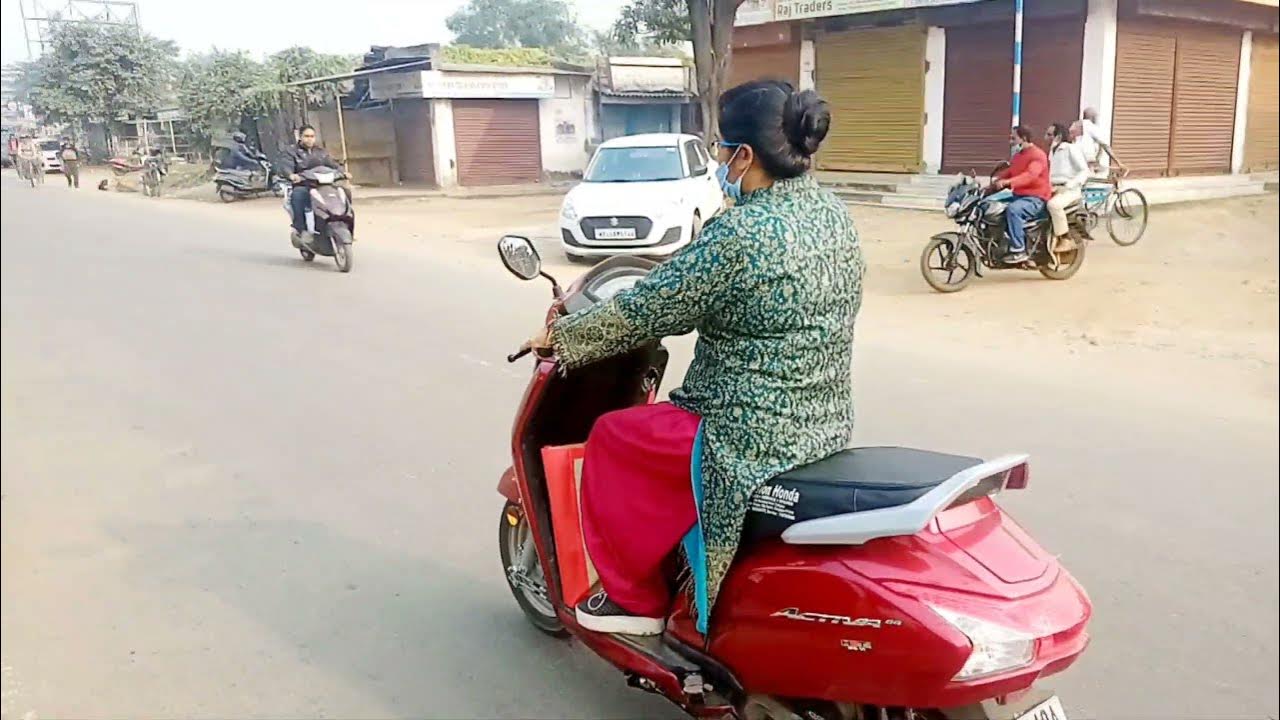 How to Scooty handle on road In Traffic Scooty learning YouTube