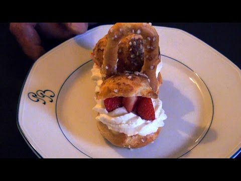 Vidéo: Paniers Fourrés Au Caillé Et Fraises