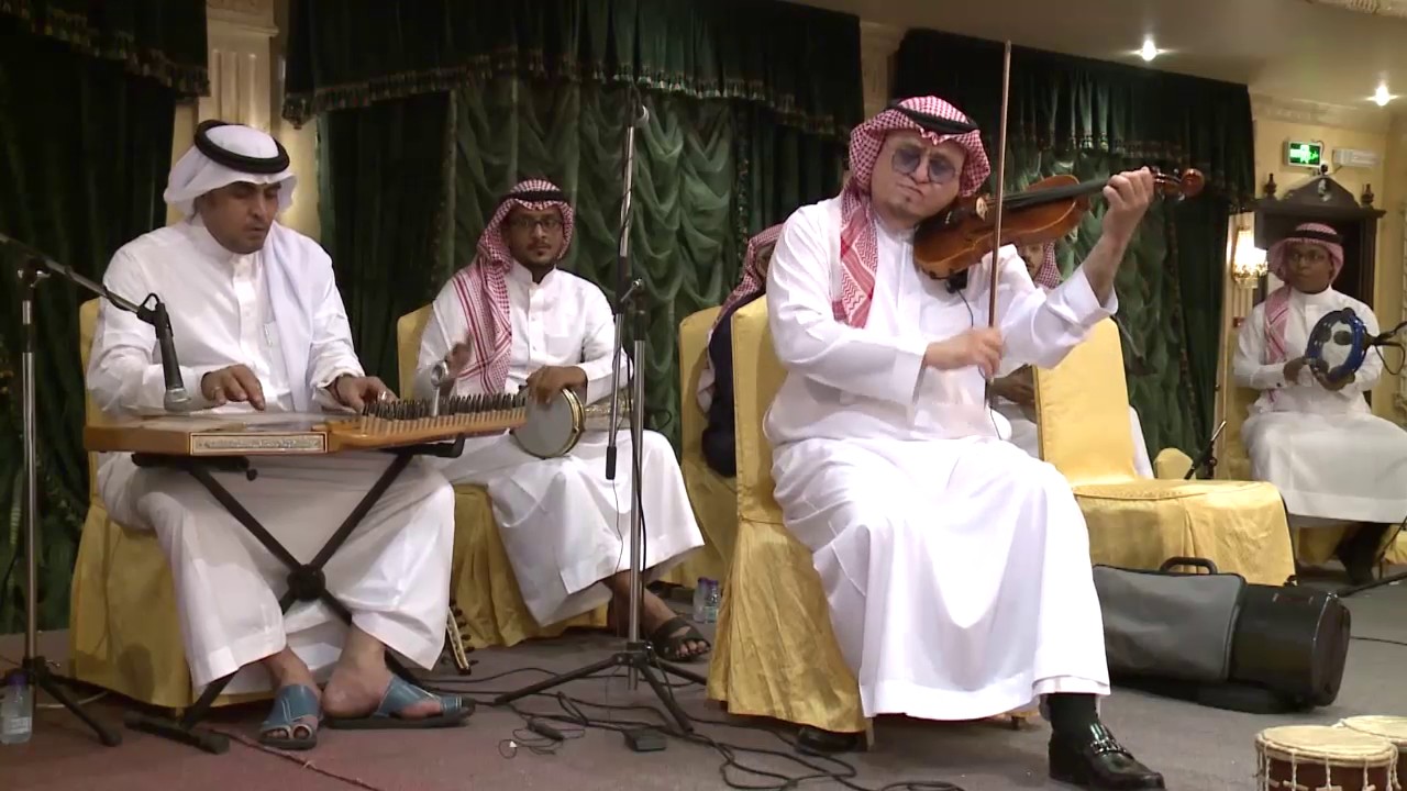 مذهلة مقطوعة موسيقية للفنان محمد قاري من حفلة شاطئ المرجان 2017