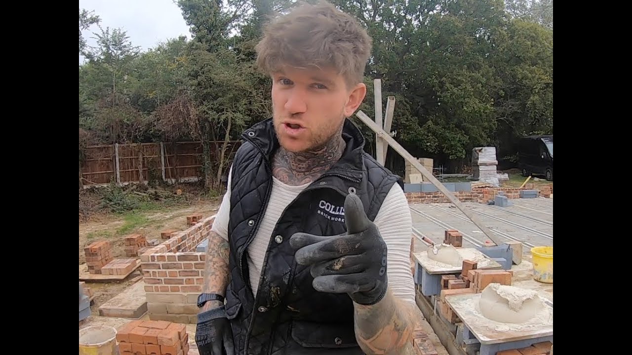 Bricklaying - new house build - day 2 - YouTube