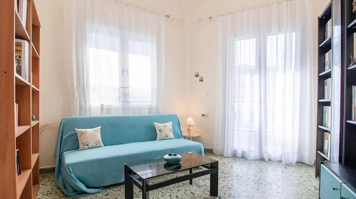 Vintage Charm Apt near Centre | Crete Island, Greece | Hotel Review 🛏️