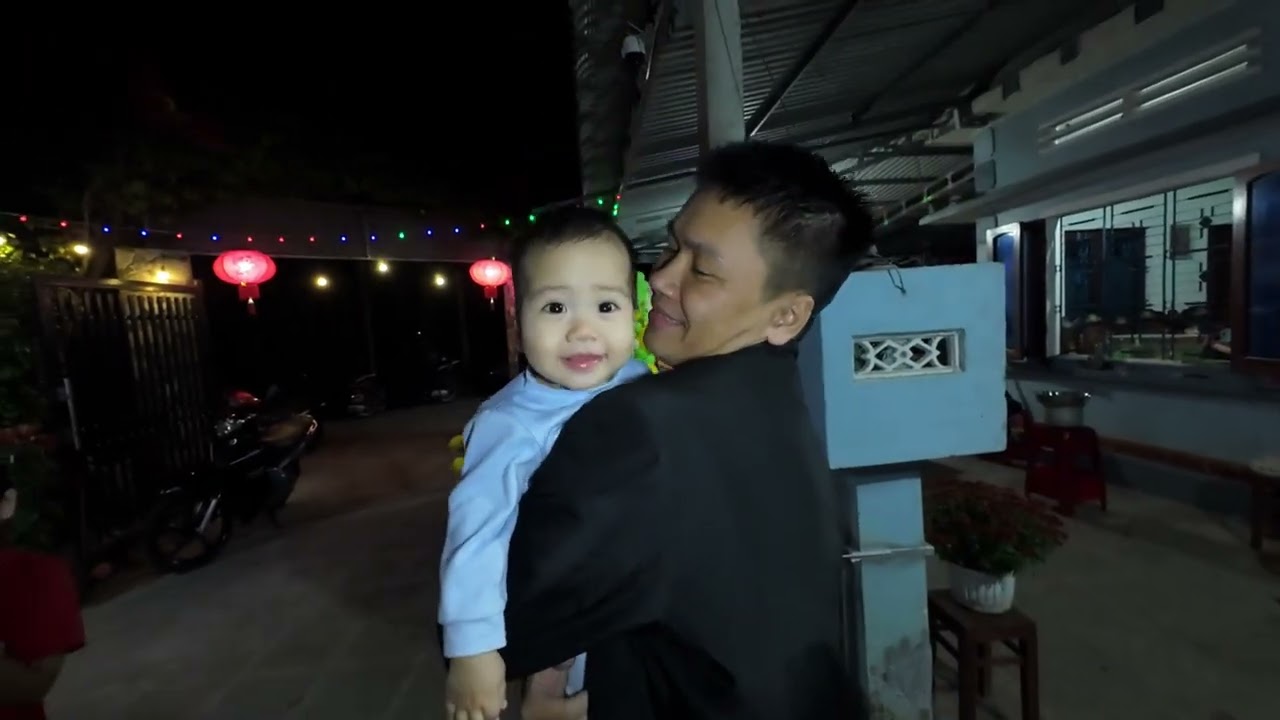 NGÀY 28 TẾT.TIỆC HỌP MẶT